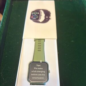 Modern Green Smartwatch with Sleek Design​